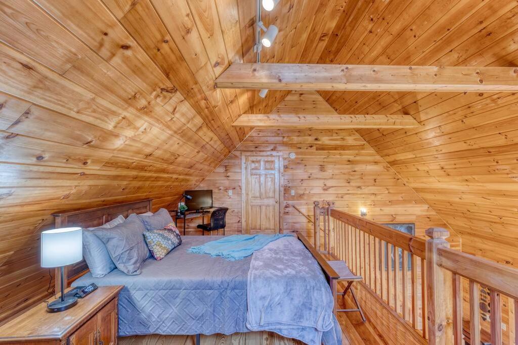Mtn Cabin Sleeps 10 - 5 Mins To Fishing & Camping Ellijay Exterior foto