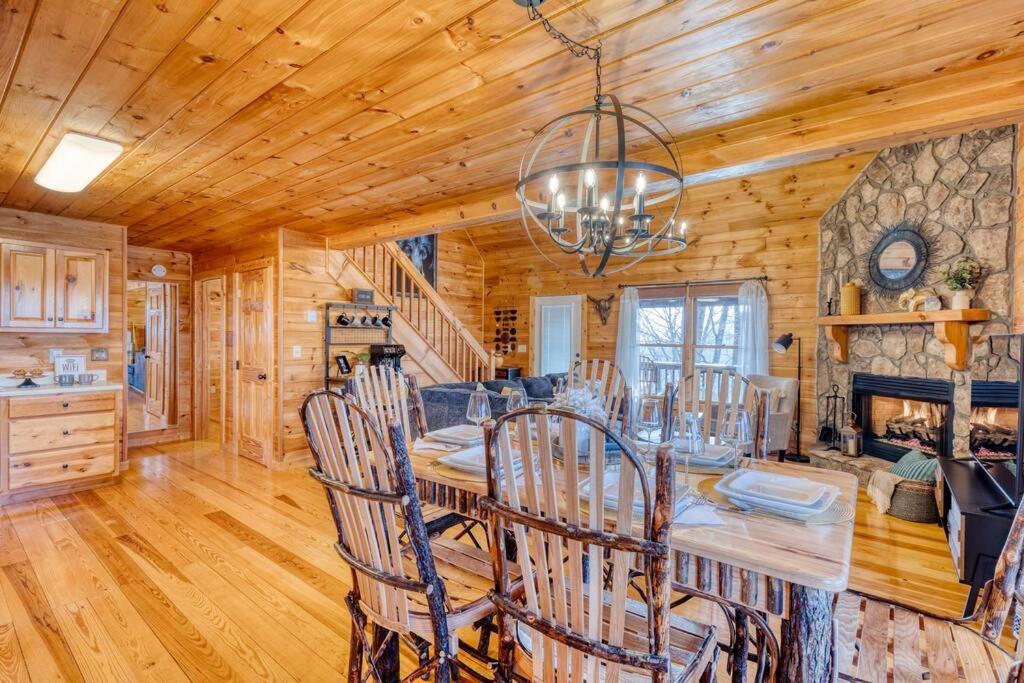 Mtn Cabin Sleeps 10 - 5 Mins To Fishing & Camping Ellijay Exterior foto
